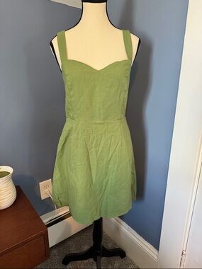 Green Sleeveless Sweetheart Neckline Dress